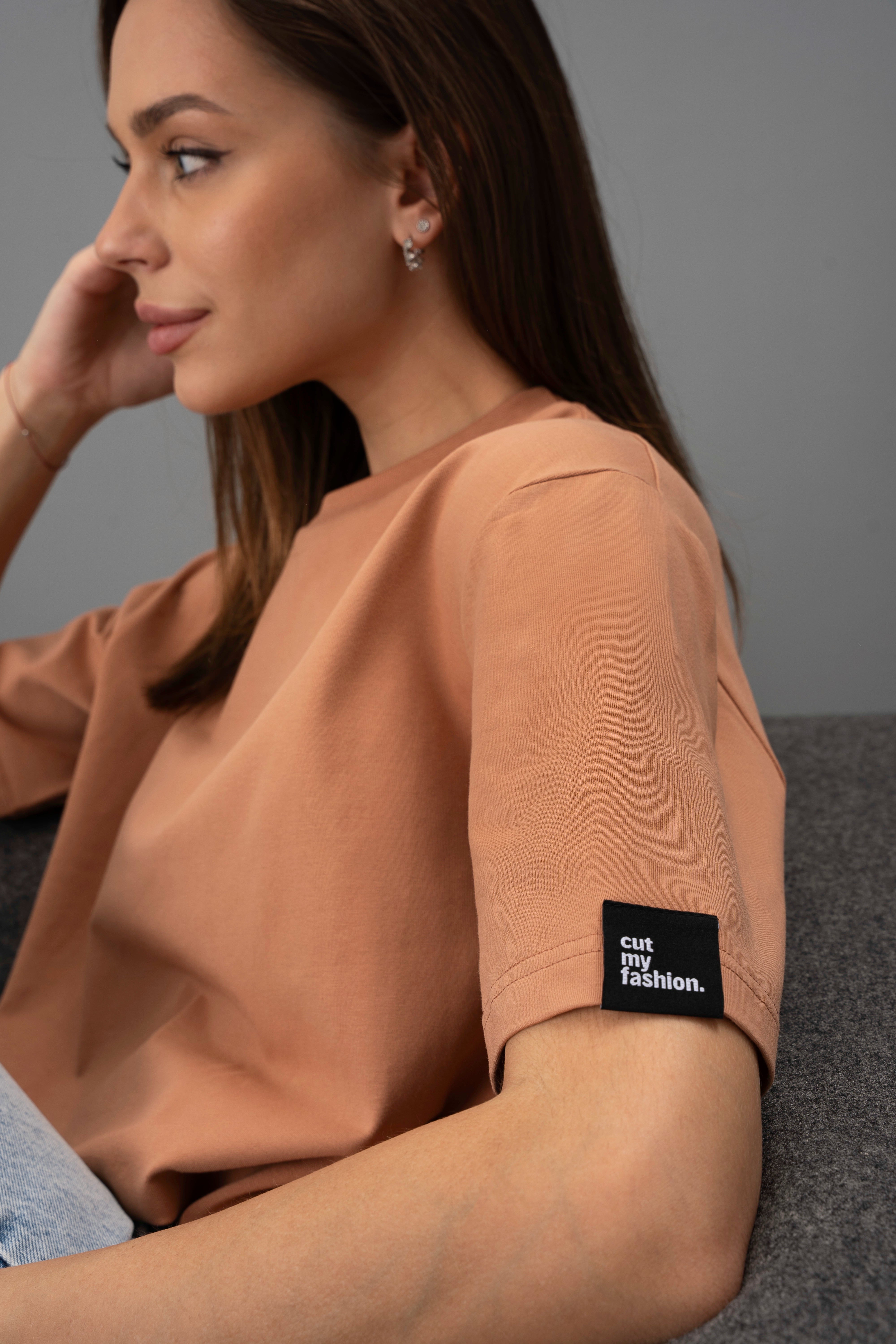 Mocha-mousse oversized t-shirt CMF562