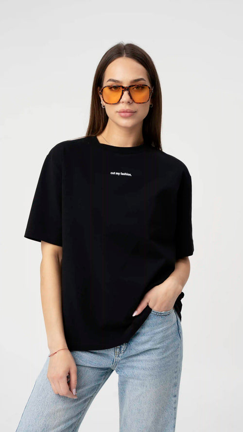Black oversized women's T-shirt CMF470