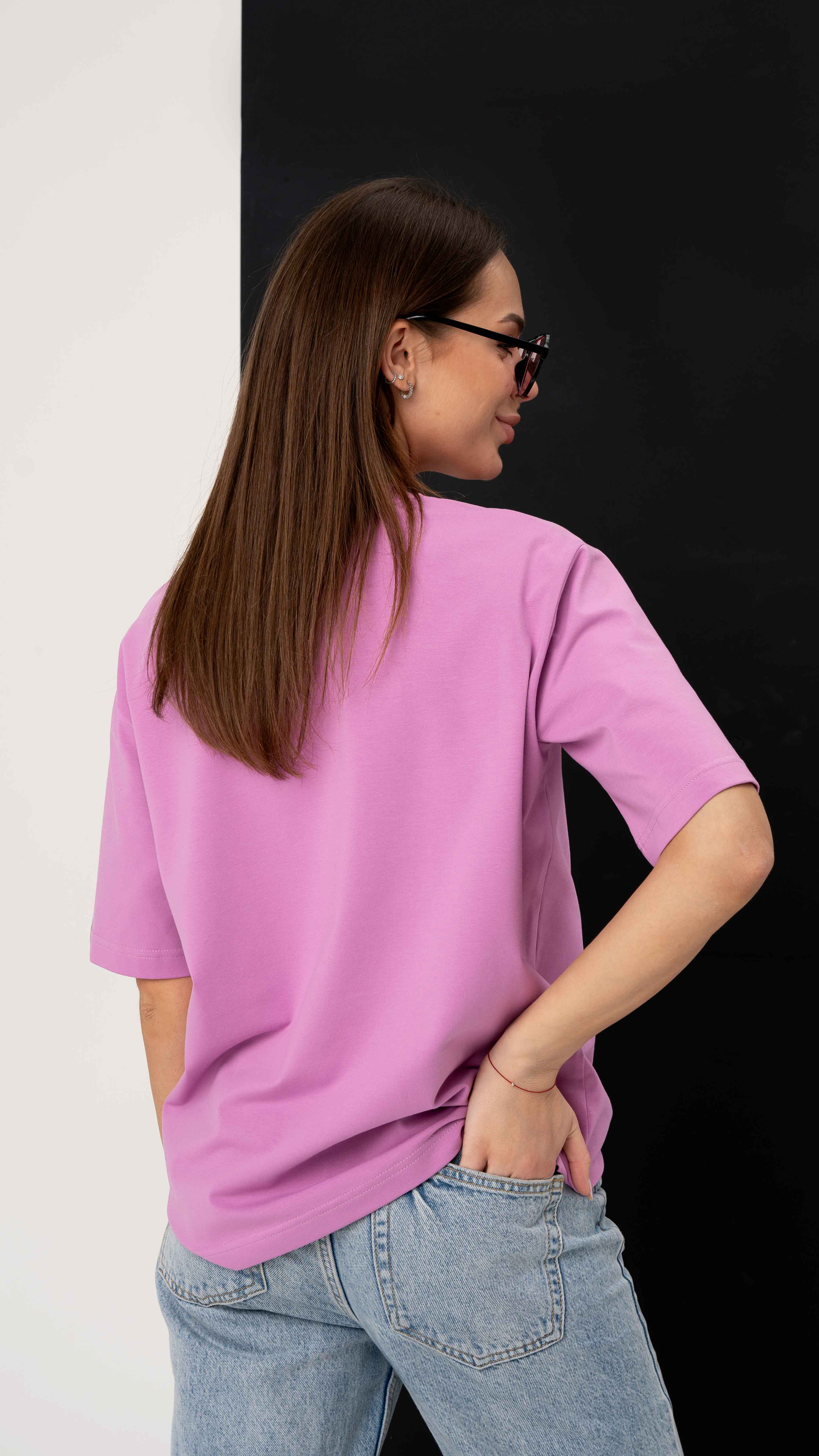 Laisvalaikio marškinėliai moterims vertinančioms kokybę ir universalumą. Sukurta ir pagaminta cutmyfashion