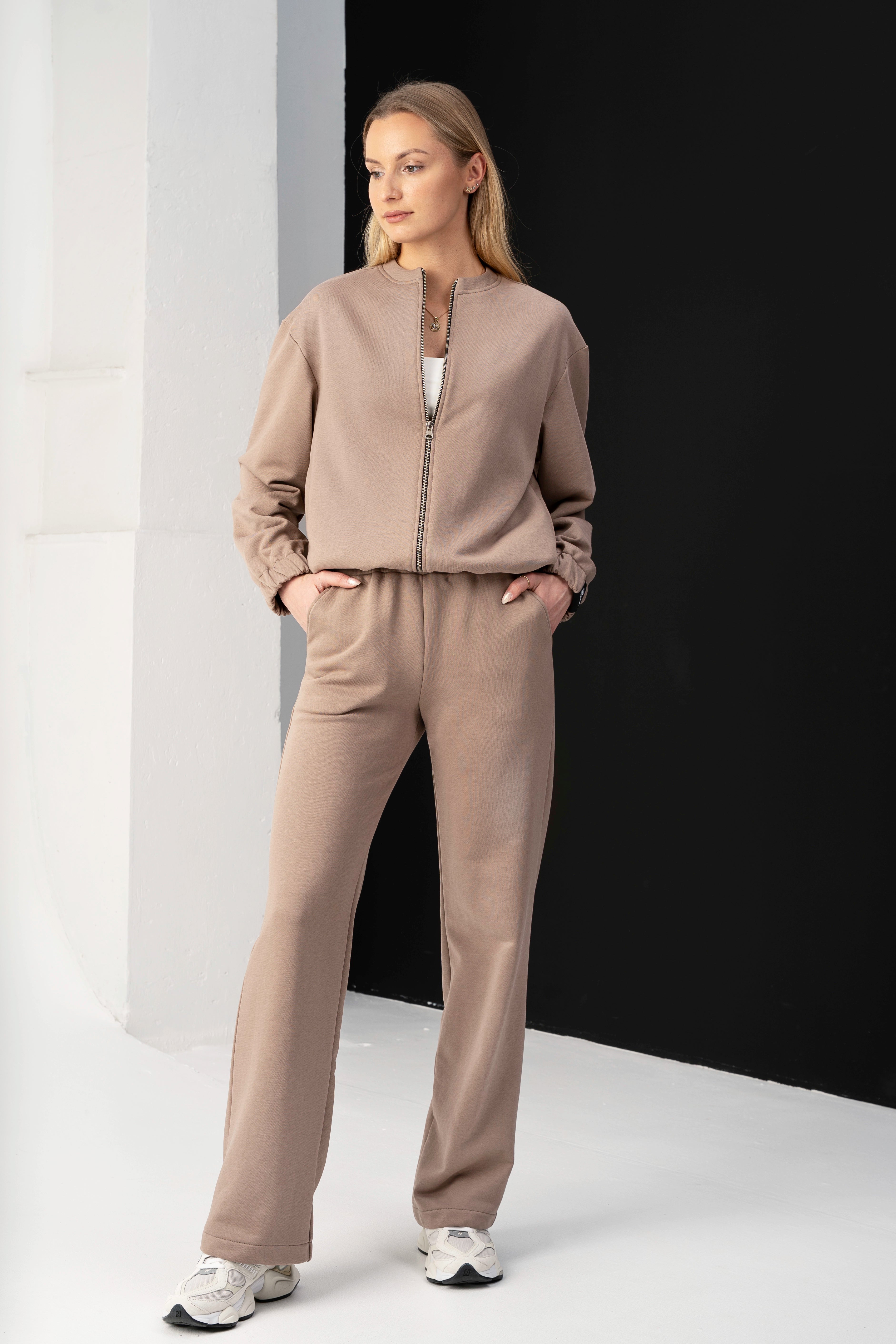 Lint-free leisure tracksuit "Mėja" CMF550